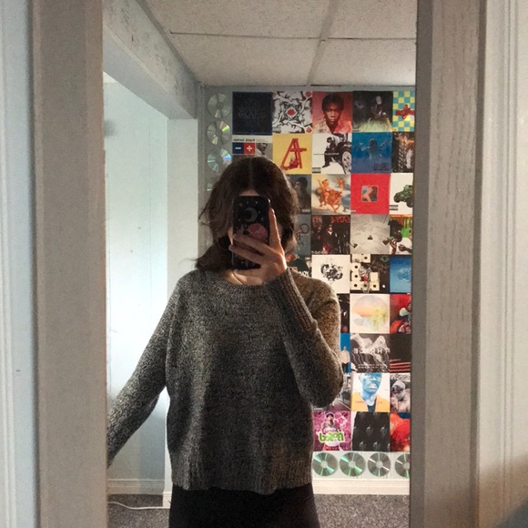 salt & pepper sweater - Picture 2 of 2